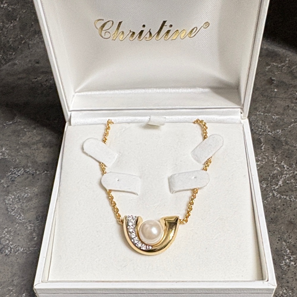 Gold Necklace with Pearl and Crystal Accents